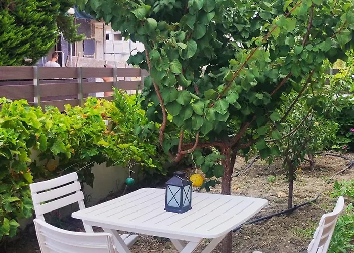 Marina, Hara, Rodos * Ixia (Rhodes)